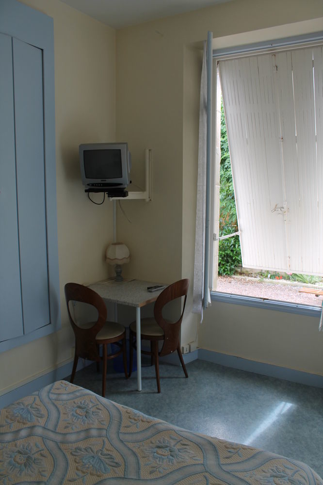 Logis Beauséjour Hotel